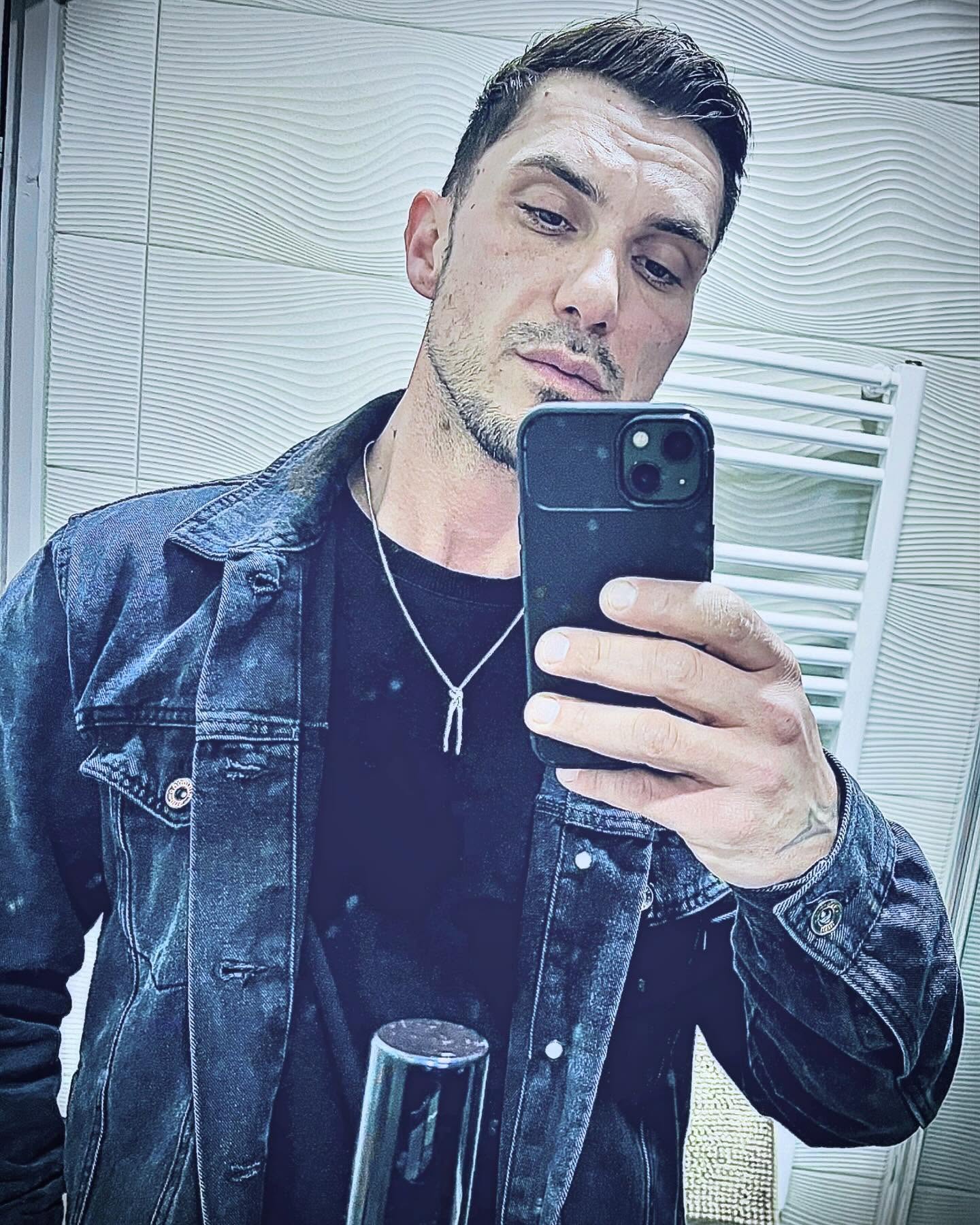 Instagram post 3 from @tothj6
