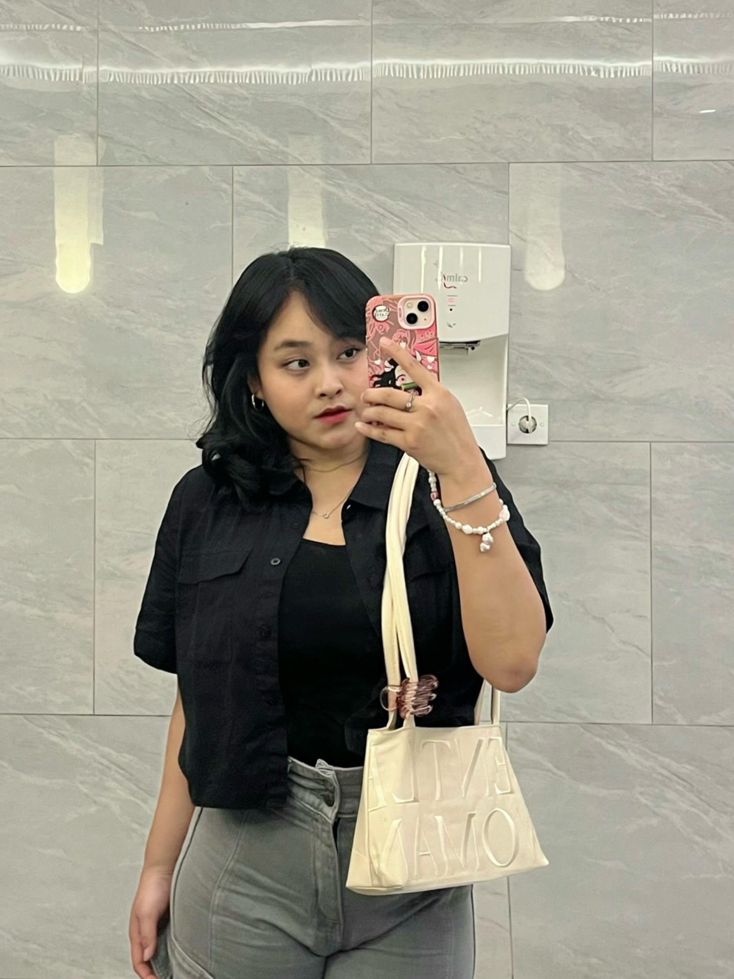 Recent Instagram post from Ara